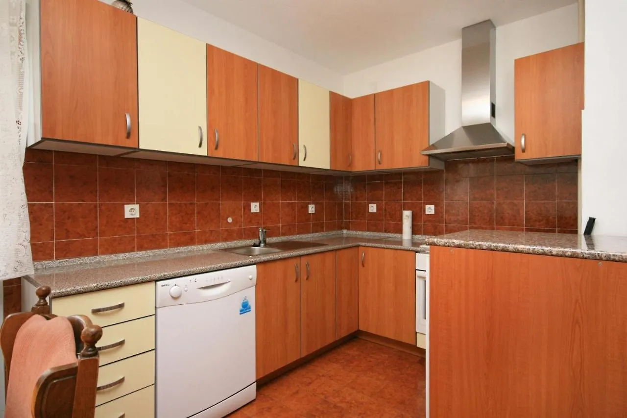 Apartments With A Parking Space Novi Vinodolski - 5514 Horvátország